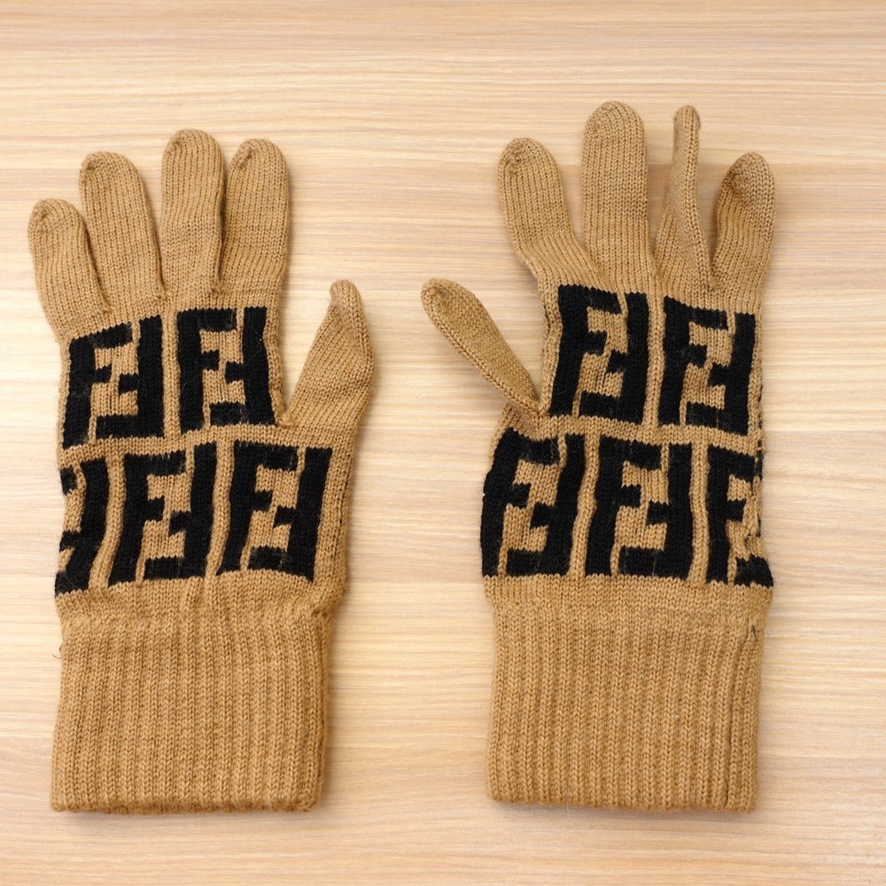 FENDI Italian Wool Gloves 7 S Womens Zucca FF Camel Black Knit Maglia Luxury 42